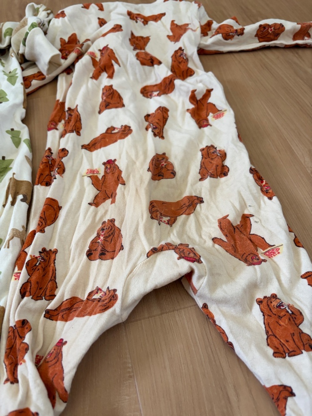 Old Navy footed pajamas - Picture 7 of 7